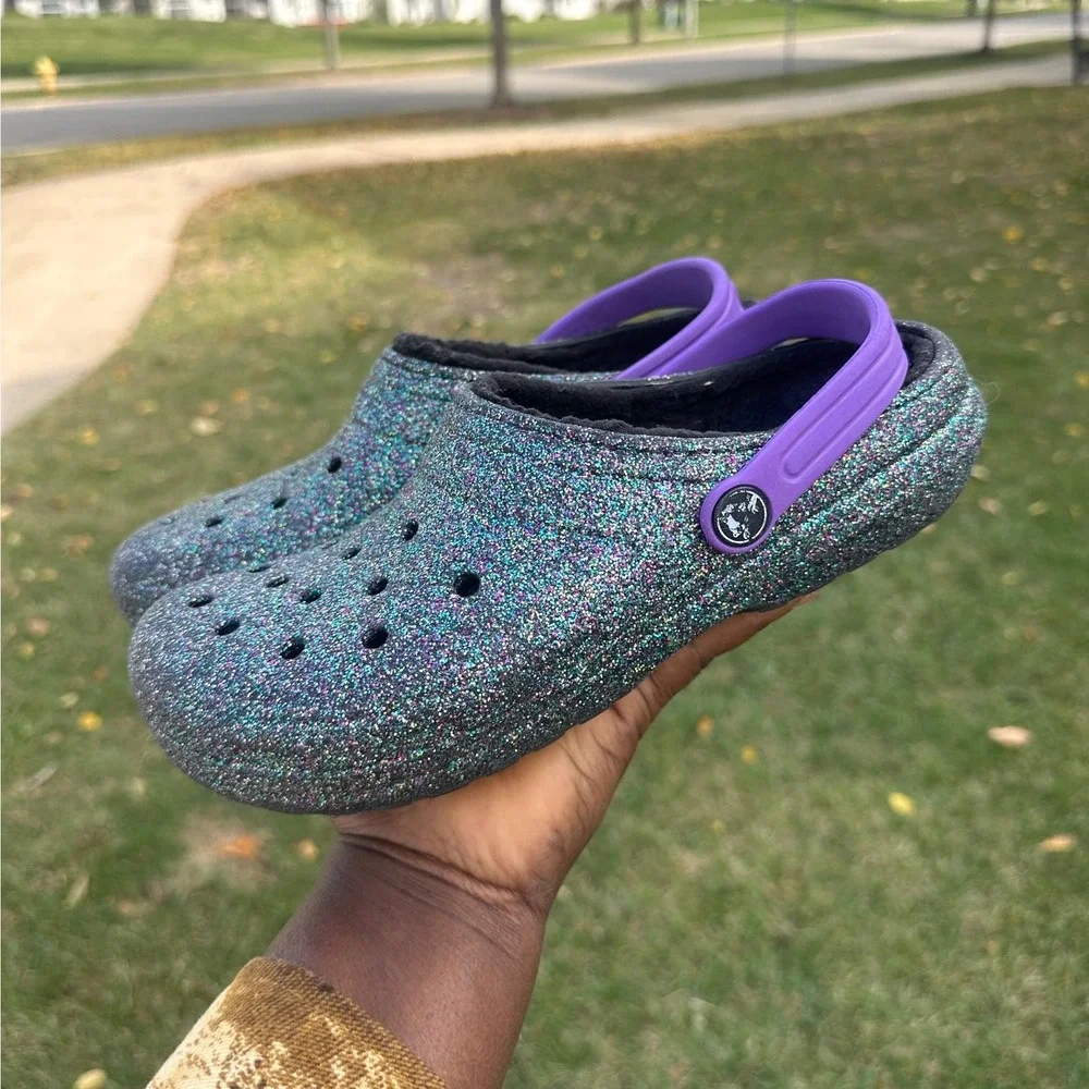 CROCS KIDS CLASSIC LINED GLITTER CLOGS‎ Size J 5